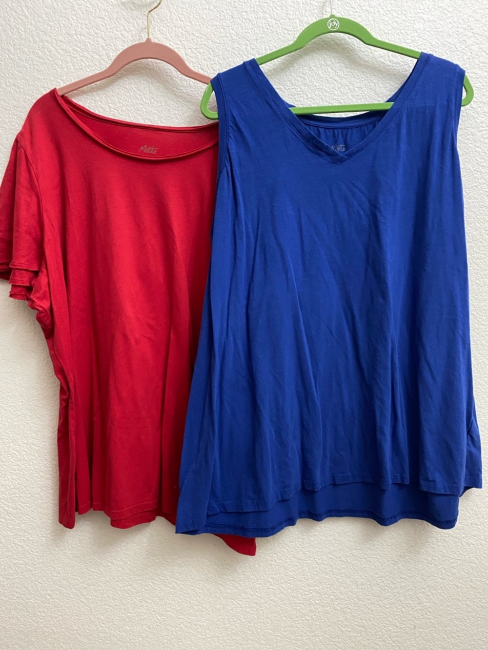 Motto 3X Plus Size Top Bundle Blue Tank & Red Flutter Sleeve Top